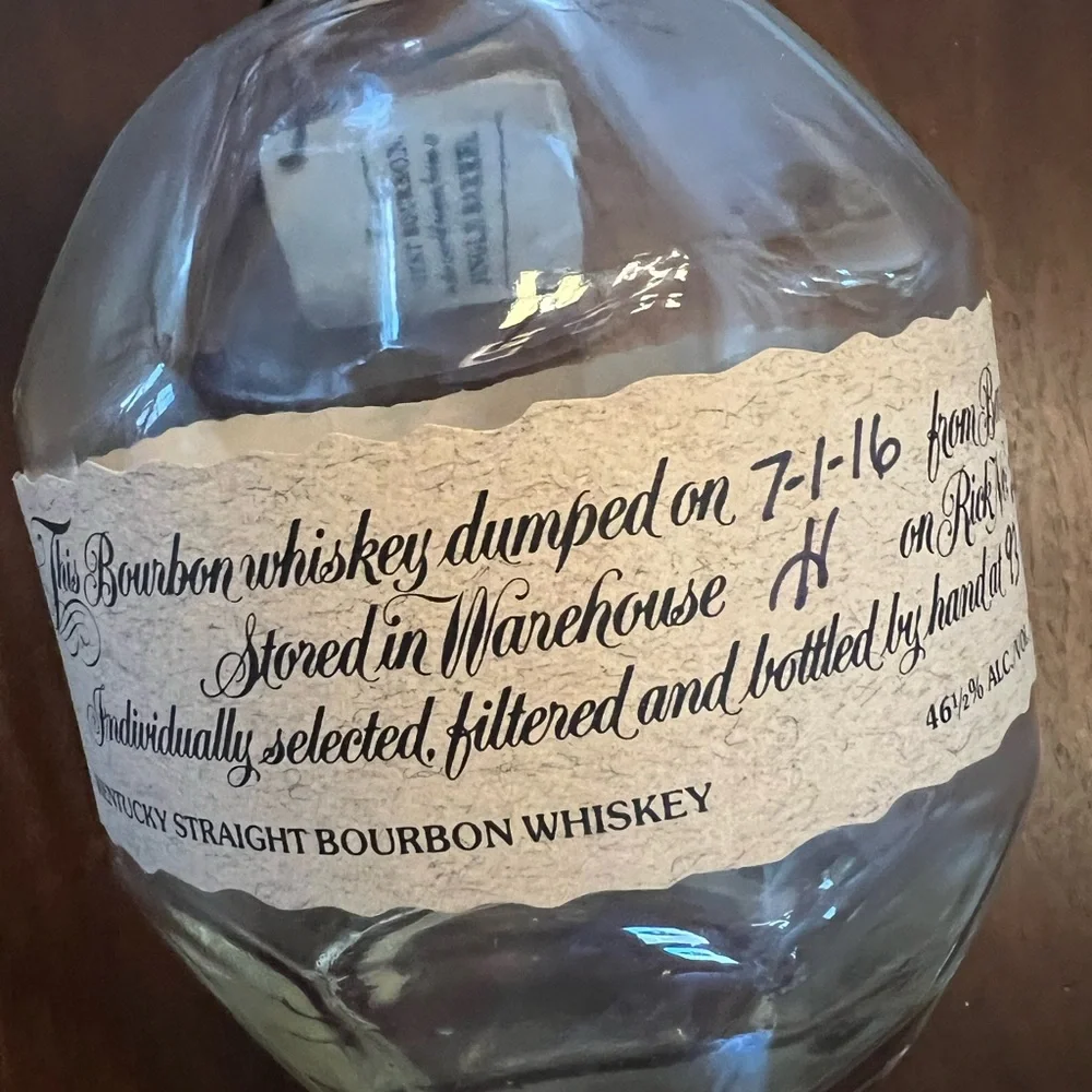 Blanton's Empty Glass Bourbon Whiskey Bottle with Letter O Horse Stopper - Picture 5 of 6